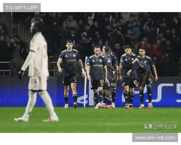 阿贾克斯4-2逆转卡拉巴赫，积分榜位置提升